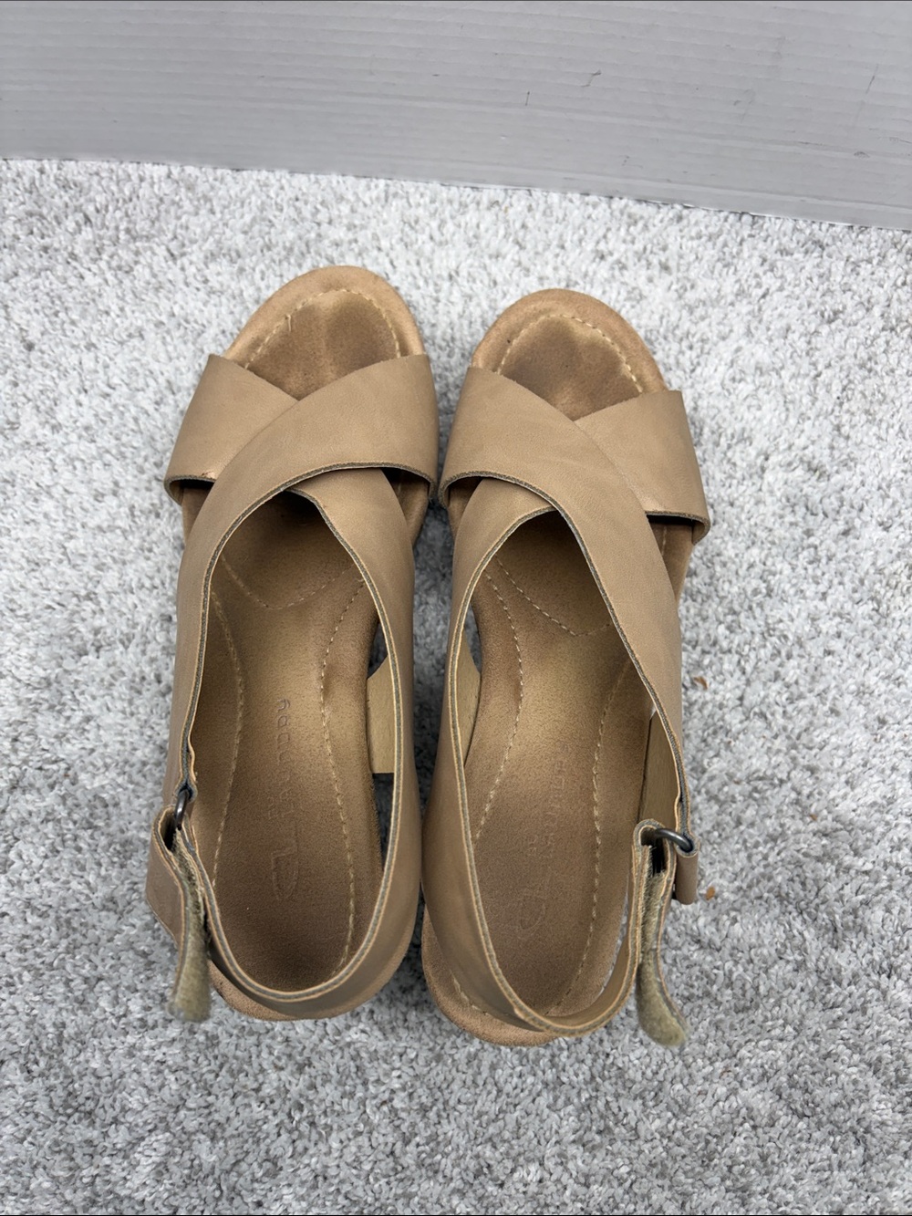 CL by Chinese Laundry Tan Crisscross Slingback Sandals
